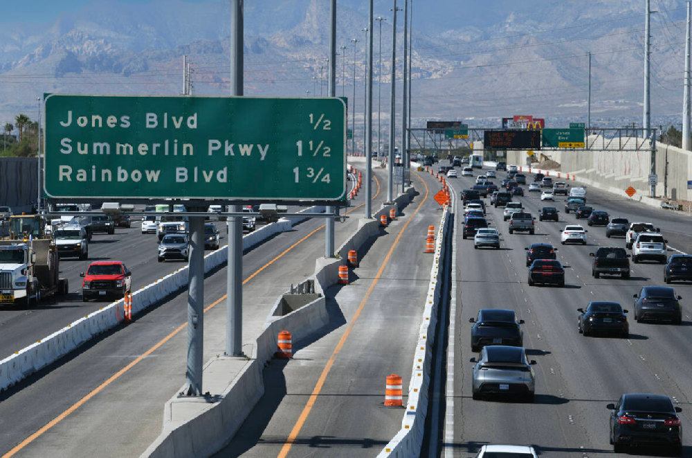 拉斯维加斯I-11高速公路拼车道预计10月中下旬重新开放